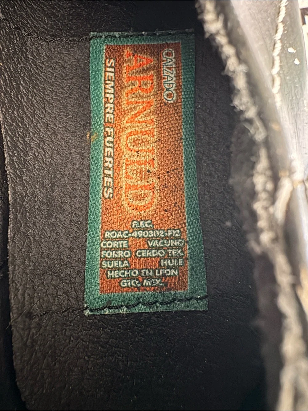 Calzado Arnold this leather